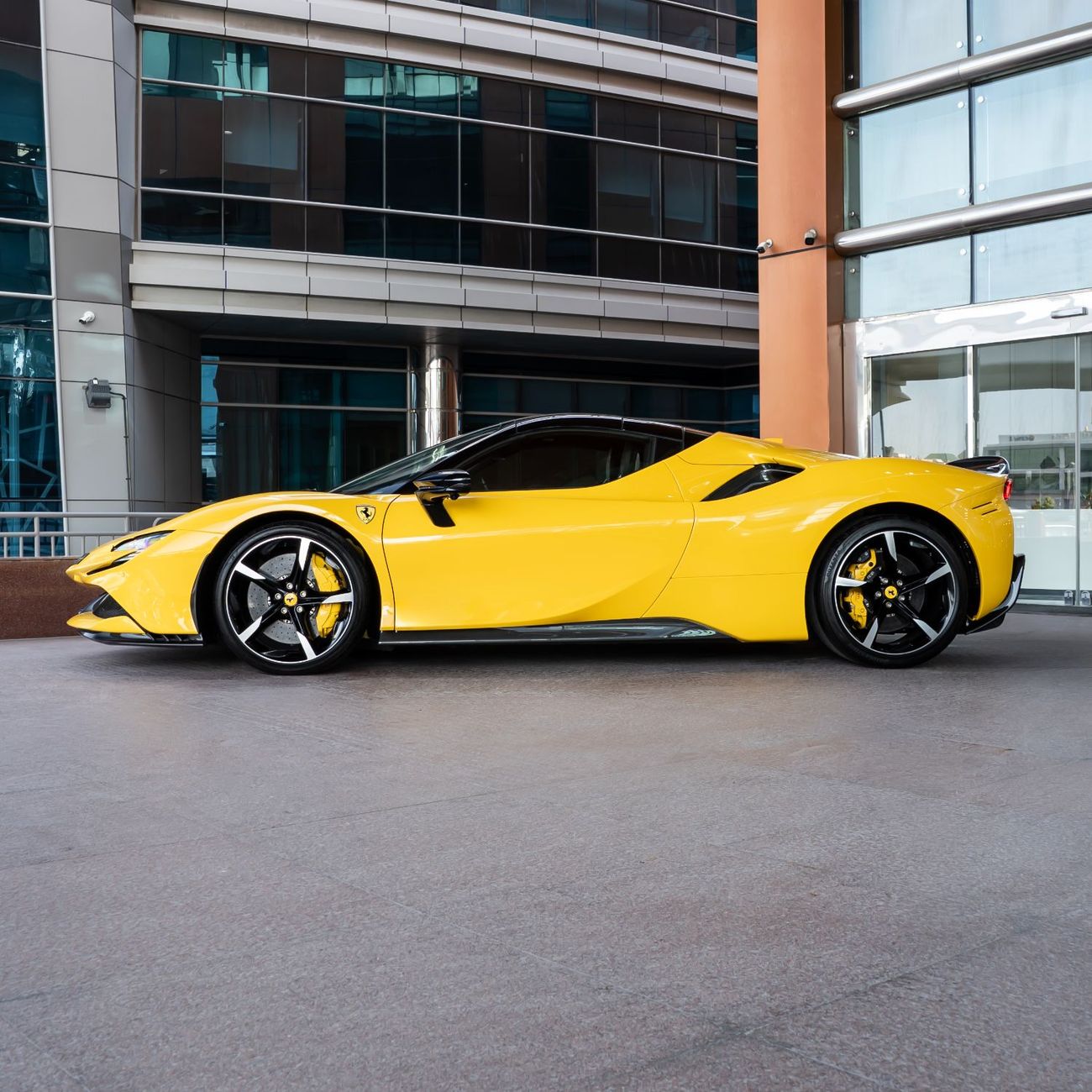 Ferrari SF90 Spider FERRARI SF90 SPIDER DONE ONLY 3000KM GCC WITH WARRANTY + SERVICE