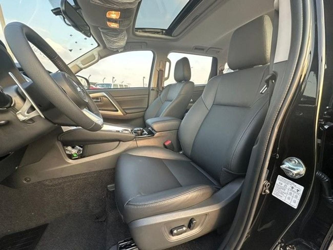 ميتسوبيشي مونتيرو سبورت MITSUBISHI MONTERO SPORT 3.0L 4WD GLS ROOF RAIL, SPOILERSUNROOF FABRIC SEATS-2026