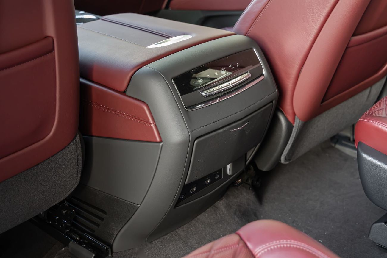 كاديلاك إسكالاد Sport 6.2L AWD Cadillac Escalade Sport - 2026 Brand New (Export)