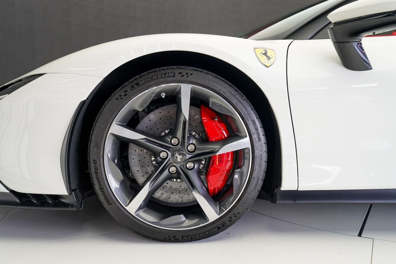 فيراري SF90 سبيدر