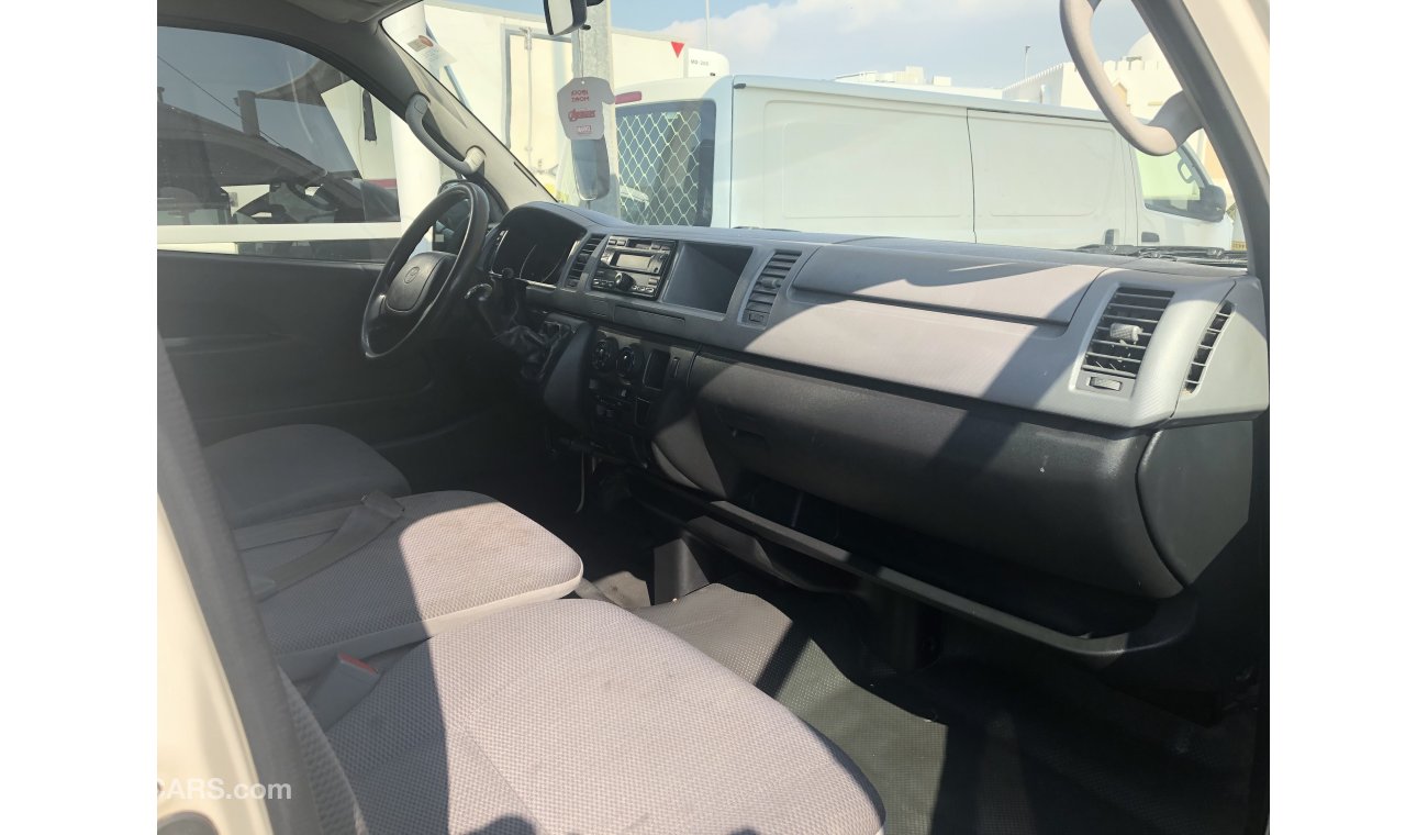 تويوتا هاياس Toyota Hiace Highroof Van,2010. Excellent condition