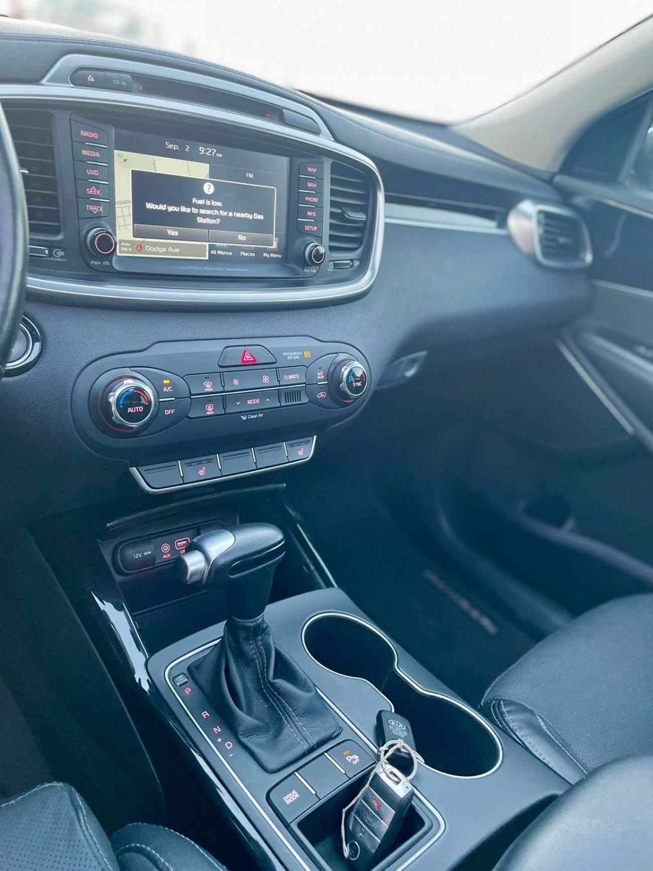 كيا سورينتو 2016 Kia Sorento SX Edition Full Option Panorama View - 3.3L V6 - 7 Seater With Radar - 98,000 Milea