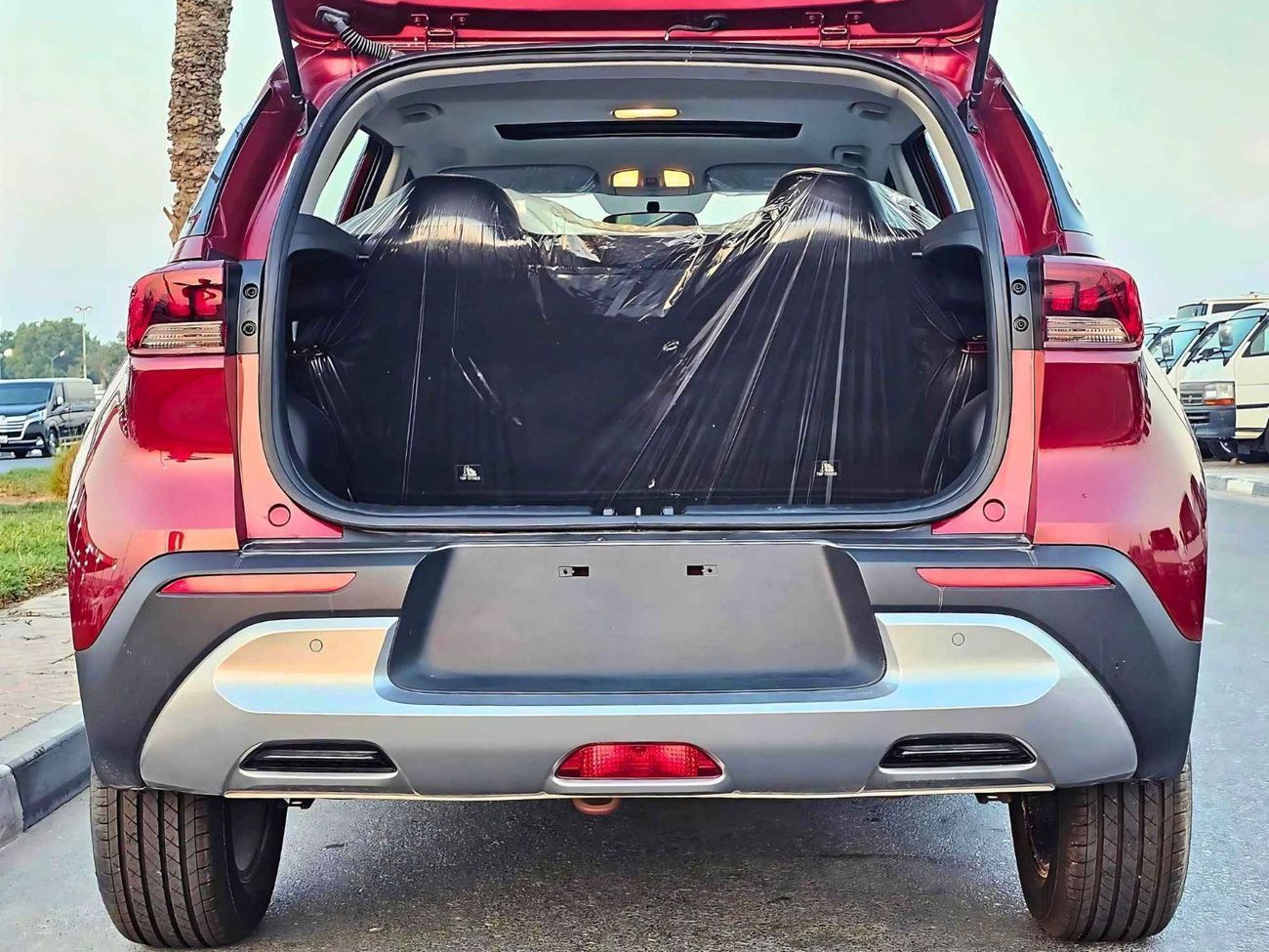 كيا سونیٹ DUAL TONE/ 1.5L V4/ SUNROOF/ FULL OPTION/ PUSH START (CODE# 68065)