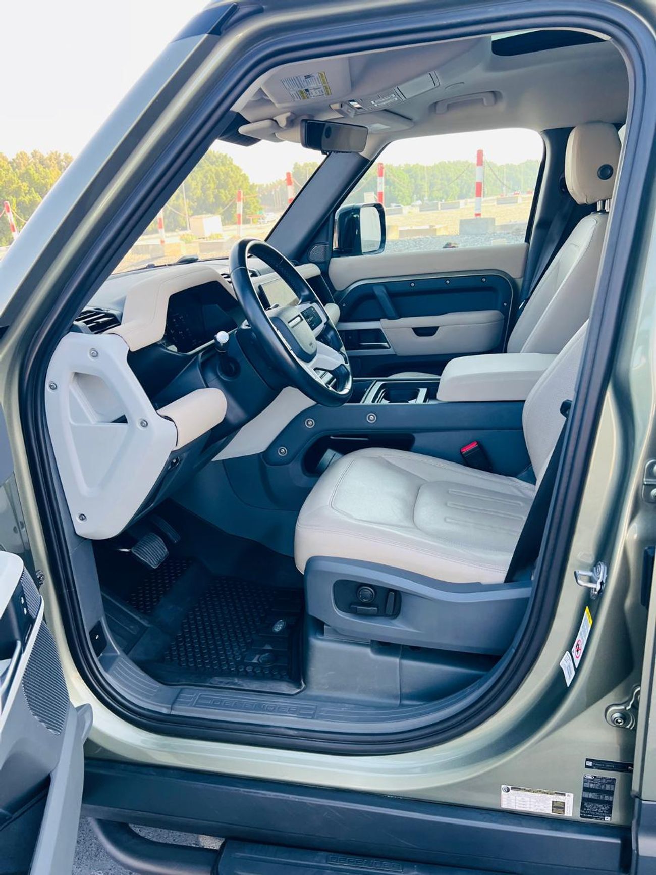 Land Rover Defender 110 SE P400 3.0L