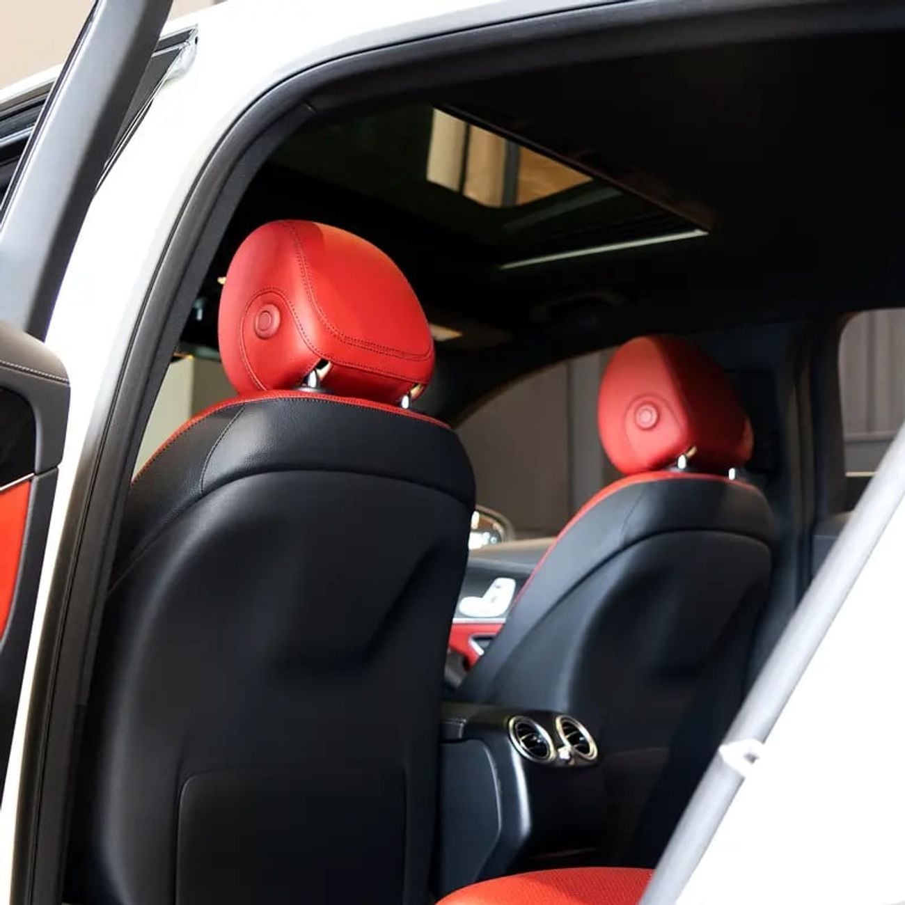 Mercedes Benz GLC200 AED 3,161 p.m • 0% Downpayment • Mercedes-Benz GLC 200 Coupe • Agency Warranty