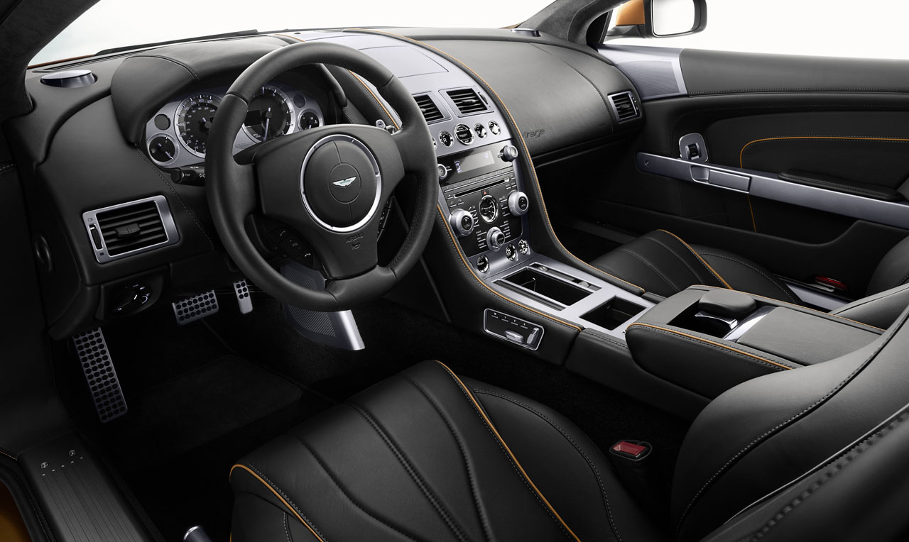 Aston Martin Virage interior - Cockpit