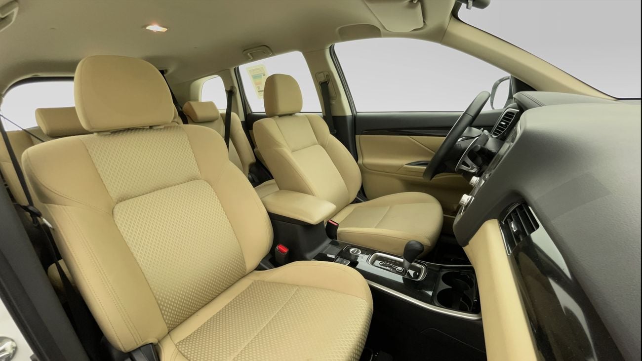 ميتسوبيشي آوتلاندر GLX MID LINE 2.4 | بدون دفعة مقدمة | اختبار القيادة في المنزل