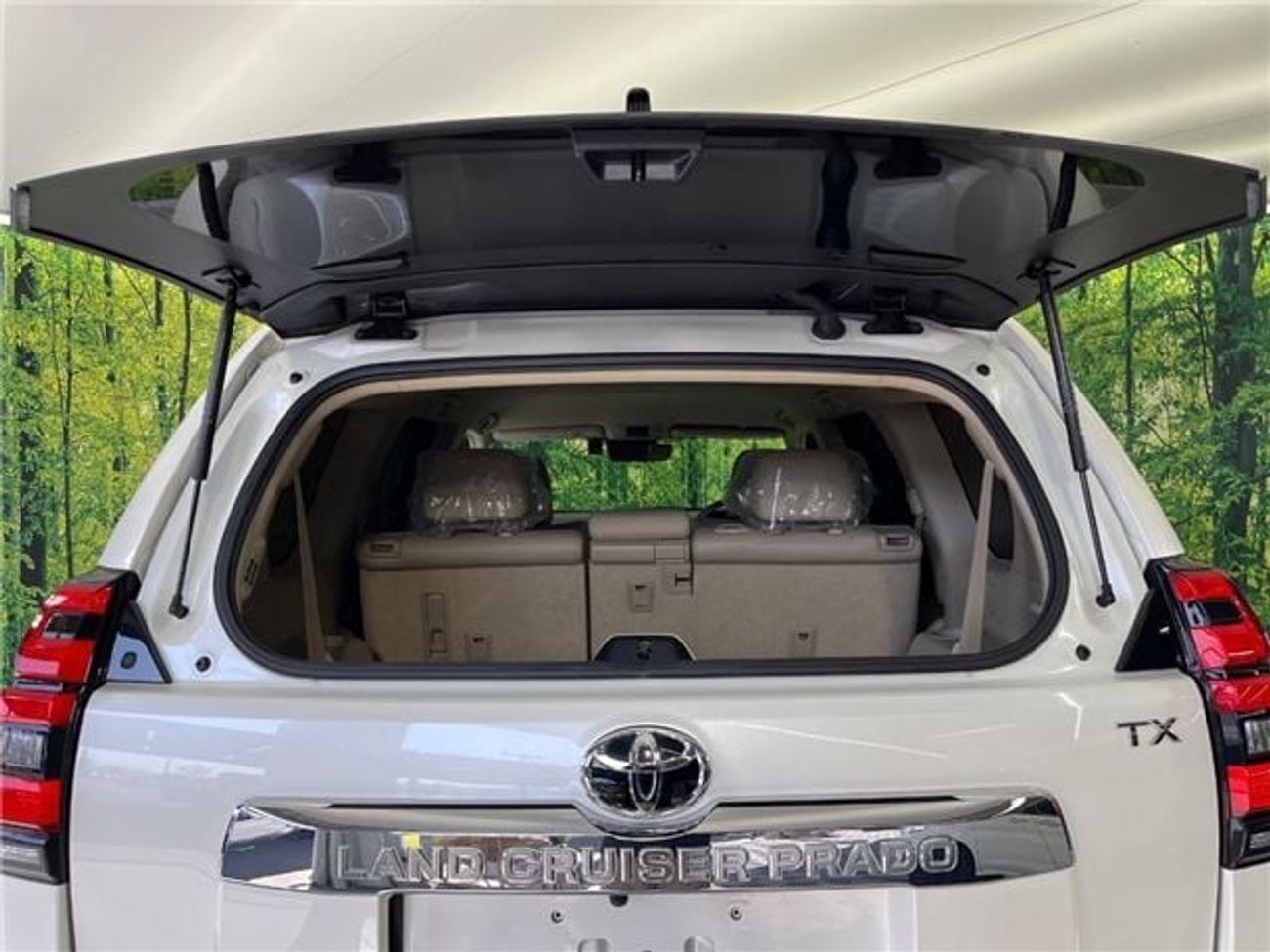 Toyota Prado 2.7L V4 PETROL / DVD CAMERA / LEATHER SEATS / 2023/ TX L PKG / 4WD/ TRJ150W