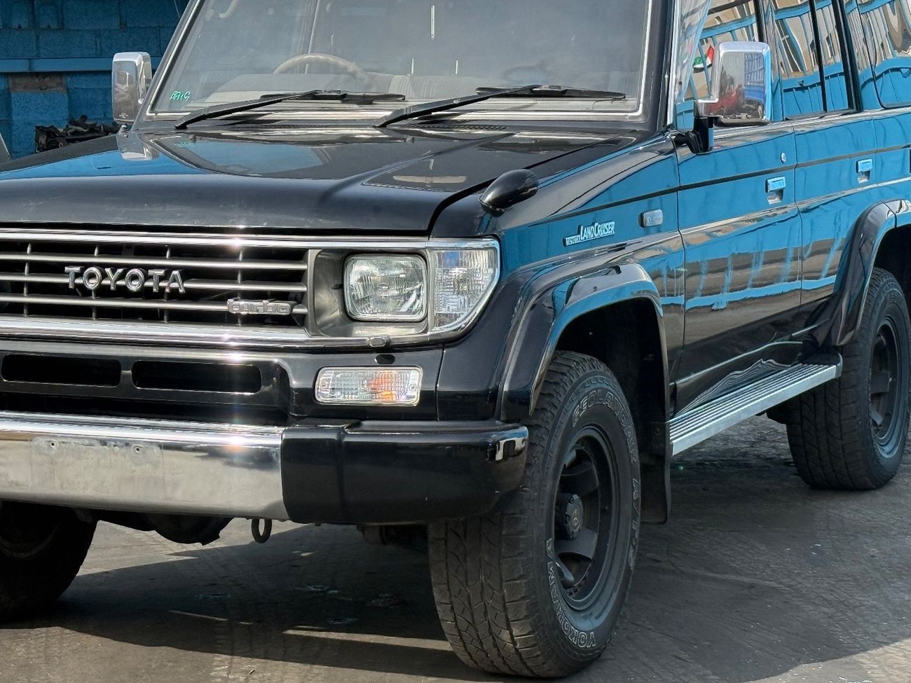 Toyota Land Cruiser 70 4WD- 7 Seater