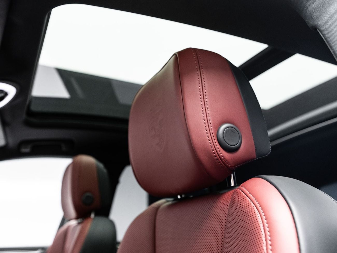 Porsche Macan S 3.0L (340 HP) 2024 Porsche Macan S, 2.9 V6, 4WD, 375bhp, 7 Speed Dual-Clutch Automatic