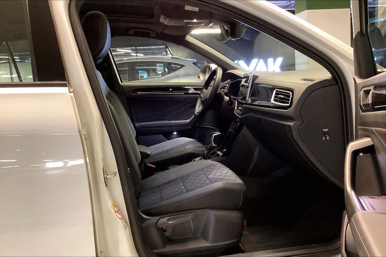 Volkswagen T ROC R-Line | Guaranteed Warranty | 0 Down Payment