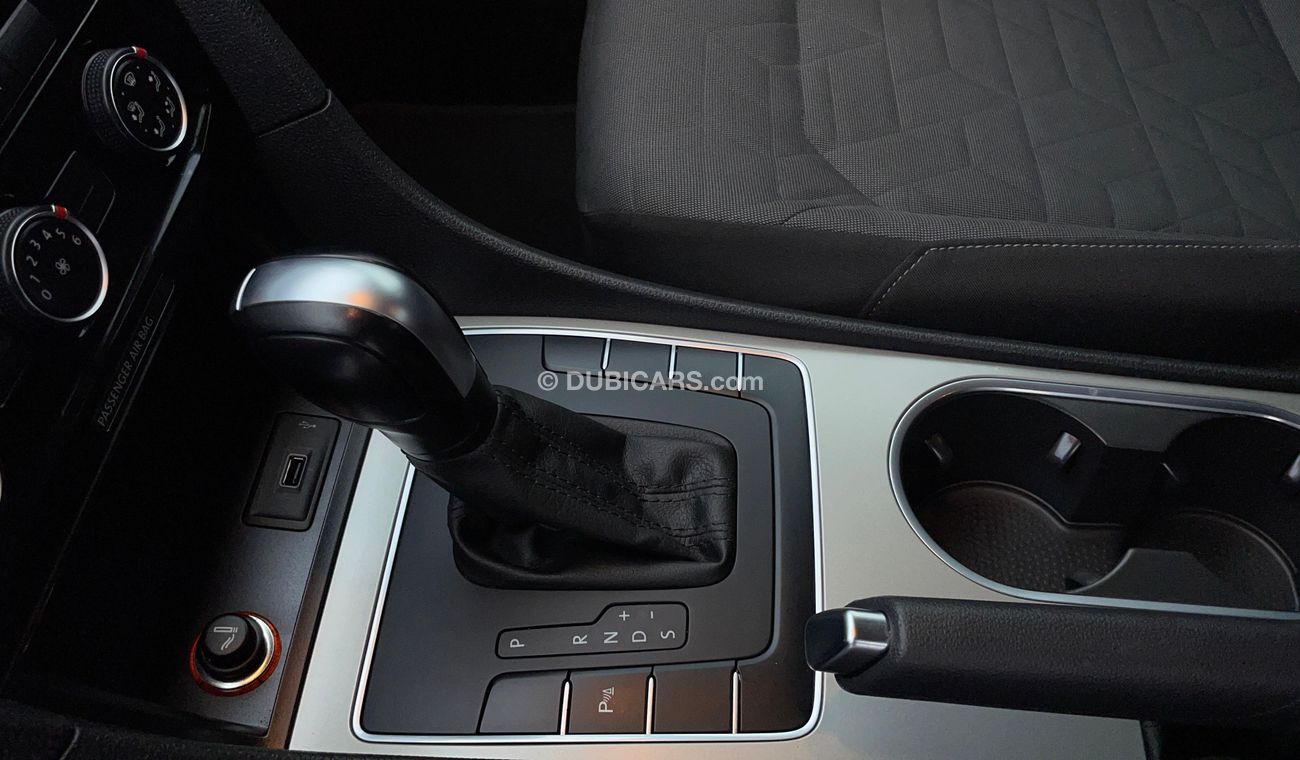 Volkswagen Passat SE 2.5 | Under Warranty | Inspected on 150+ parameters