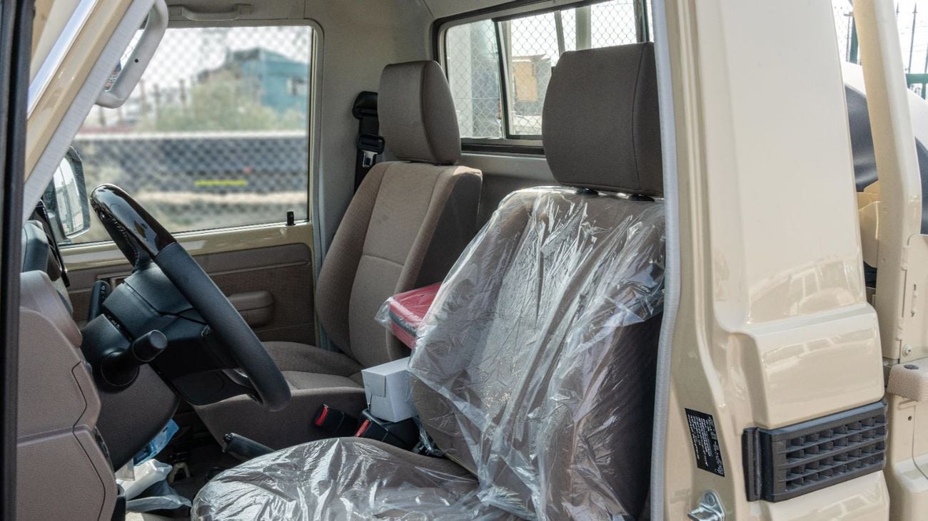 Toyota Land Cruiser Pick Up 2026 Toyota LC79 2.8L MT Diesel (Beige-Brown)