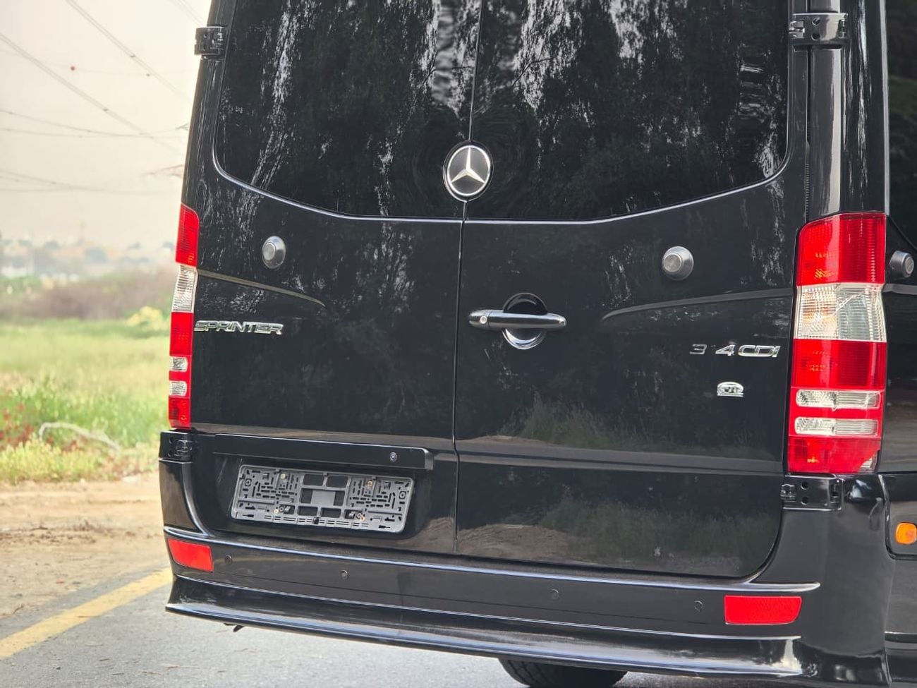 مرسيدس بنز سبرينتر MERCEDES SPRINTER 2018 DIESEL // VIP ROOM // TV // BATHROOM IN SIDE // PERFECT CONDITION //9 SEATS