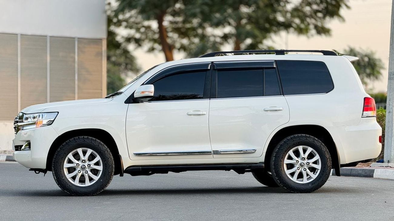 تويوتا لاند كروزر -