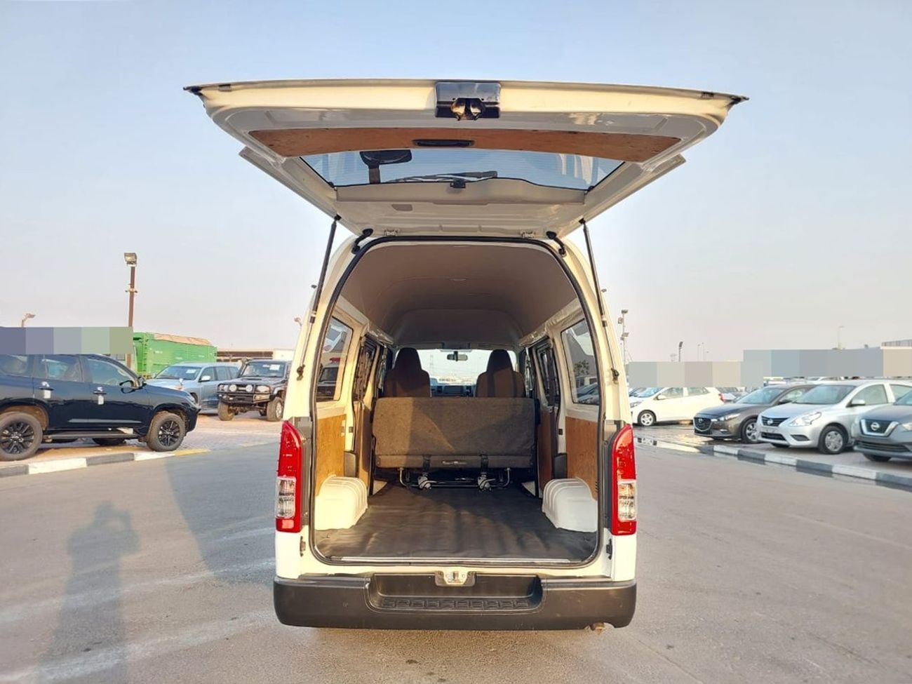 Toyota Hiace 2016 TOYOTA HIACE VAN RHD 3.0 L DIESEL AUTOMATIC (PM94354)