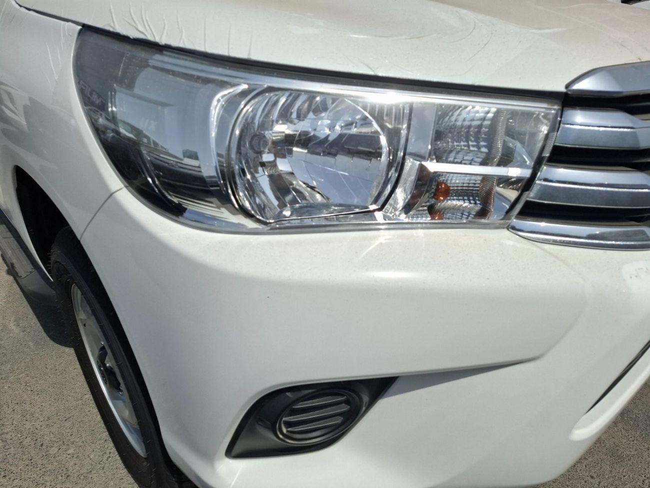 Toyota Hilux Toyota Hilux DLX 2.4L 2025 SC MT White Diesel