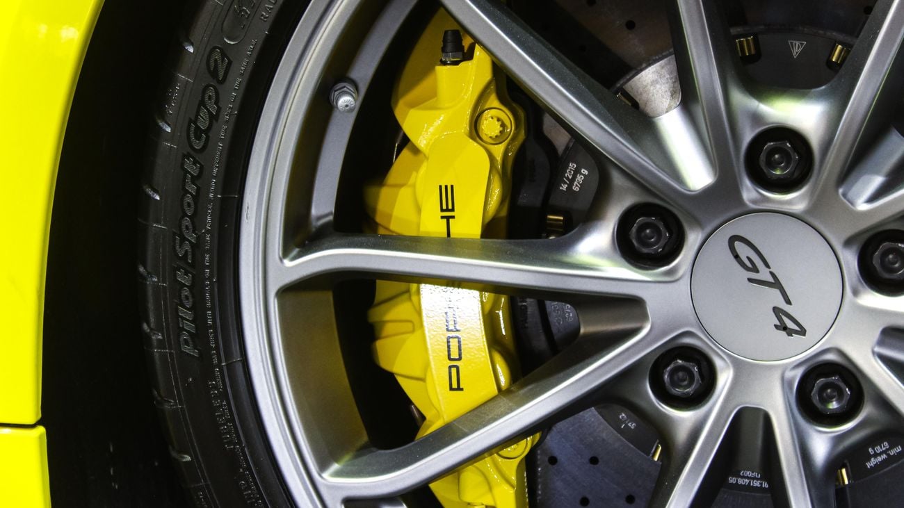 بورش كايمان 718 GT4