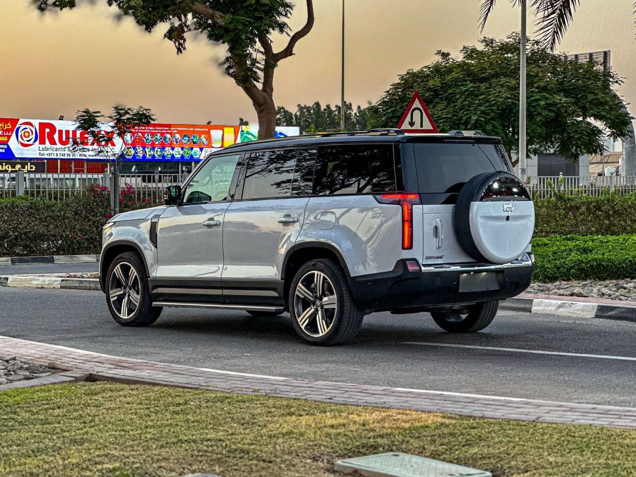 ROX 01 2025 Rox 01 / 1.5L Hybrid (Plug-In) / 7 Seats / 500 Hp / WLTC (1,115 Km) / Warranty & Service