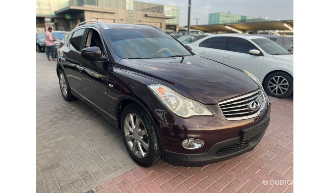 Infiniti EX35 Infiniti EX35 model 2010 gcc full option