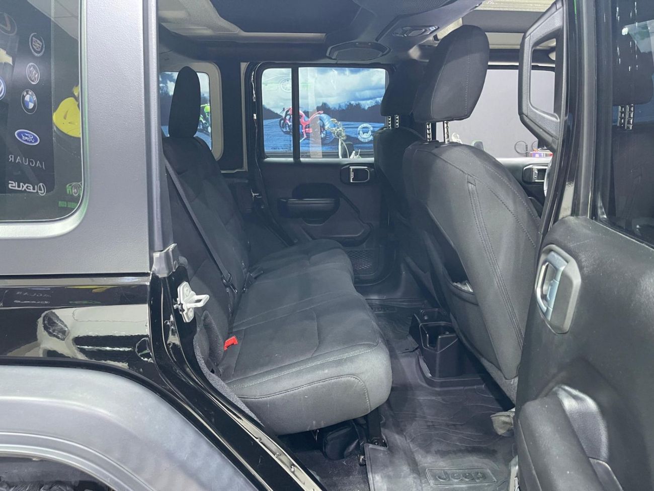 جيب رانجلر Unlimited Sport 3.6L A/T