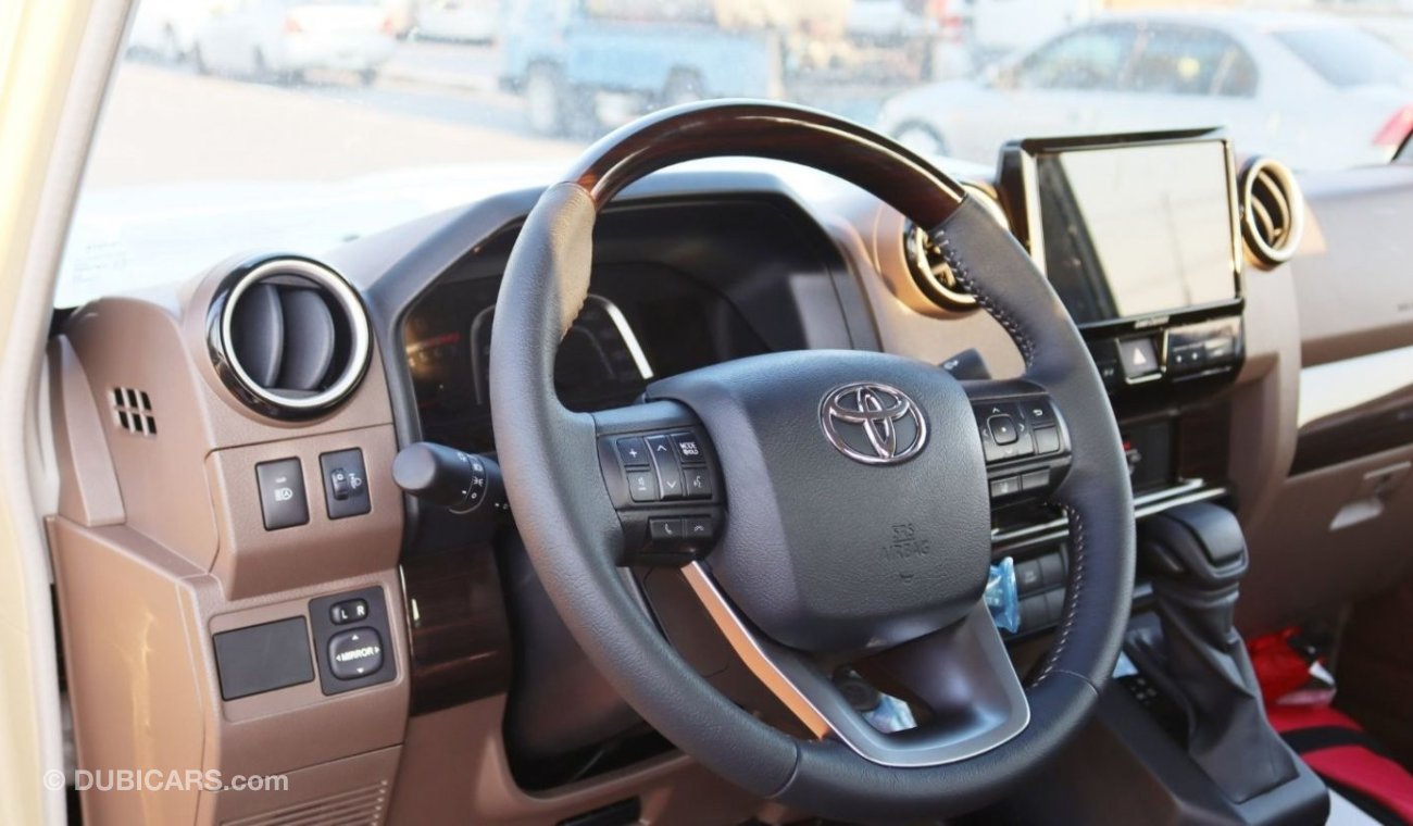 Toyota Land Cruiser Pick Up 79 S-DLX V6 4.0L PETROL 4WD A/T 2024YM