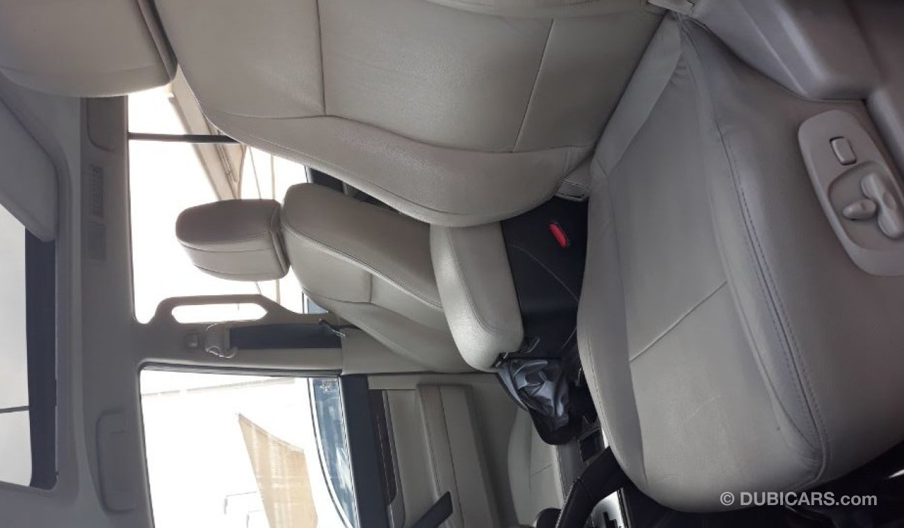 Mitsubishi Pajero 2013 Gulf Specs Full options Sunroof Leather interiors