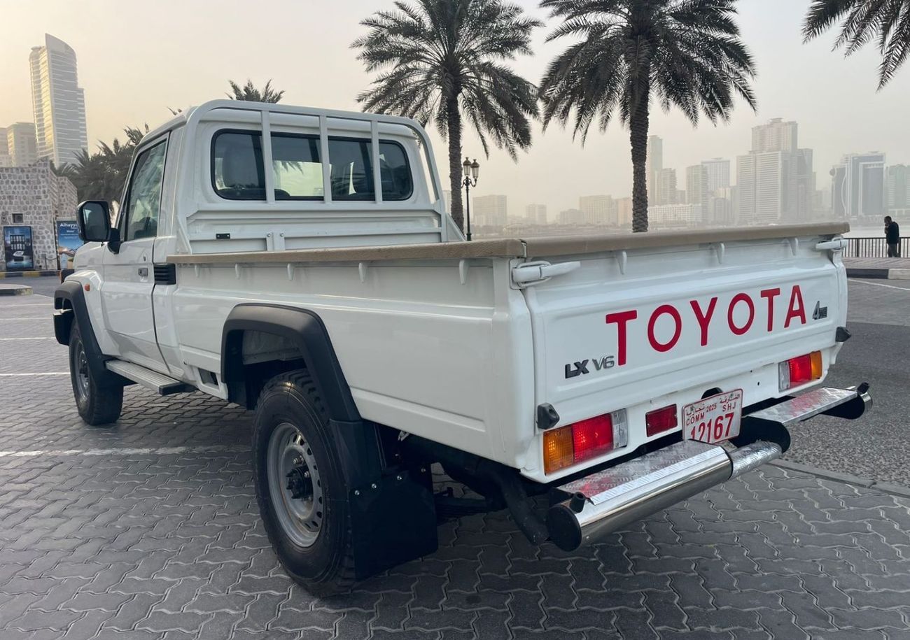 تويوتا لاند كروزر بيك آب 2024 shape ,diesel 4.5 liter ,right hand drive ,only or export available
