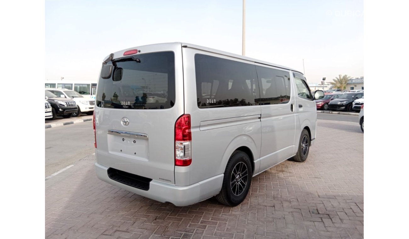 تويوتا هاياس TOYOTA HIACE VAN RIGHT HAND DRIVE (PM1558)