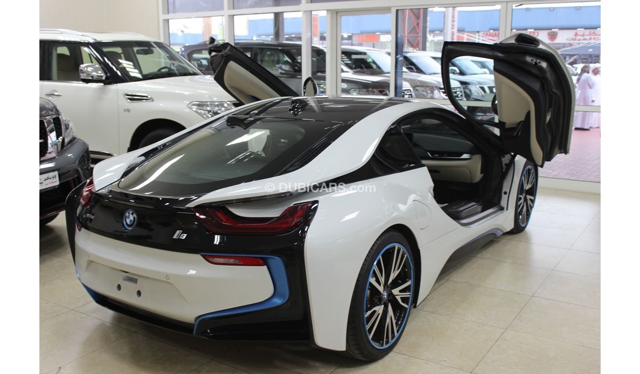 بي أم دبليو i8 (2015) BMW I8 (Inclusive VAT)