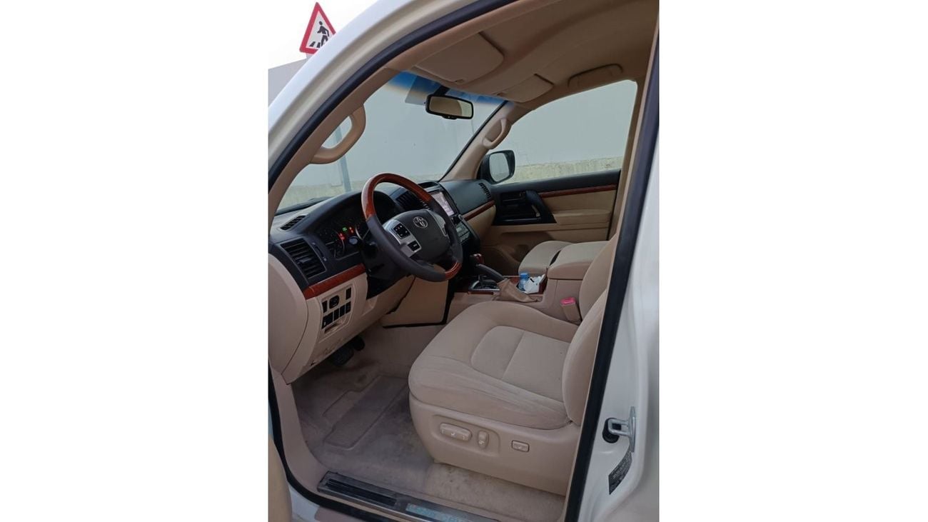 Toyota Land Cruiser 2014 gxr v6