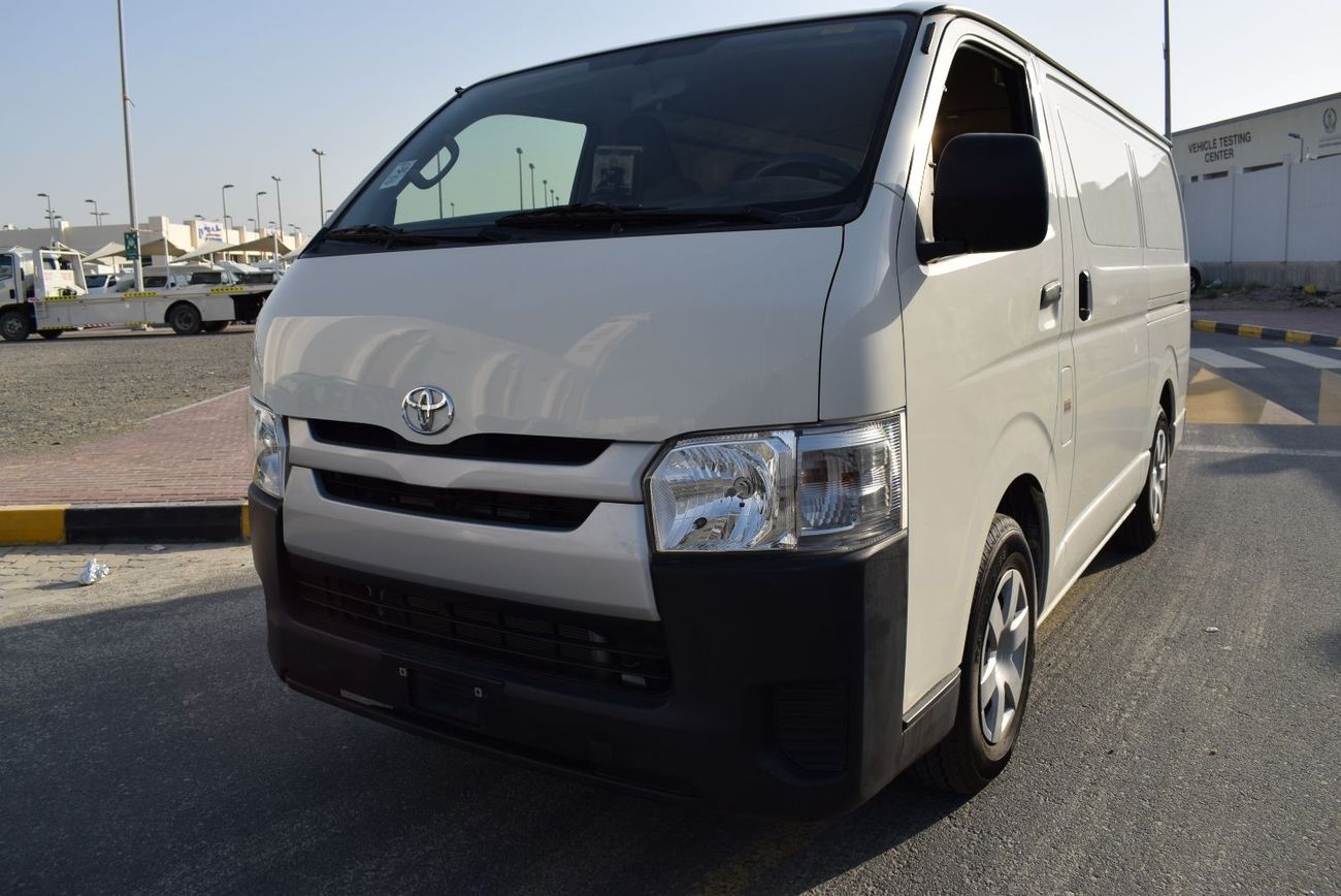 Toyota Hiace GL - Standard Roof Toyota Hiace Std Roof Van, model:2021. free of accident with low mileage