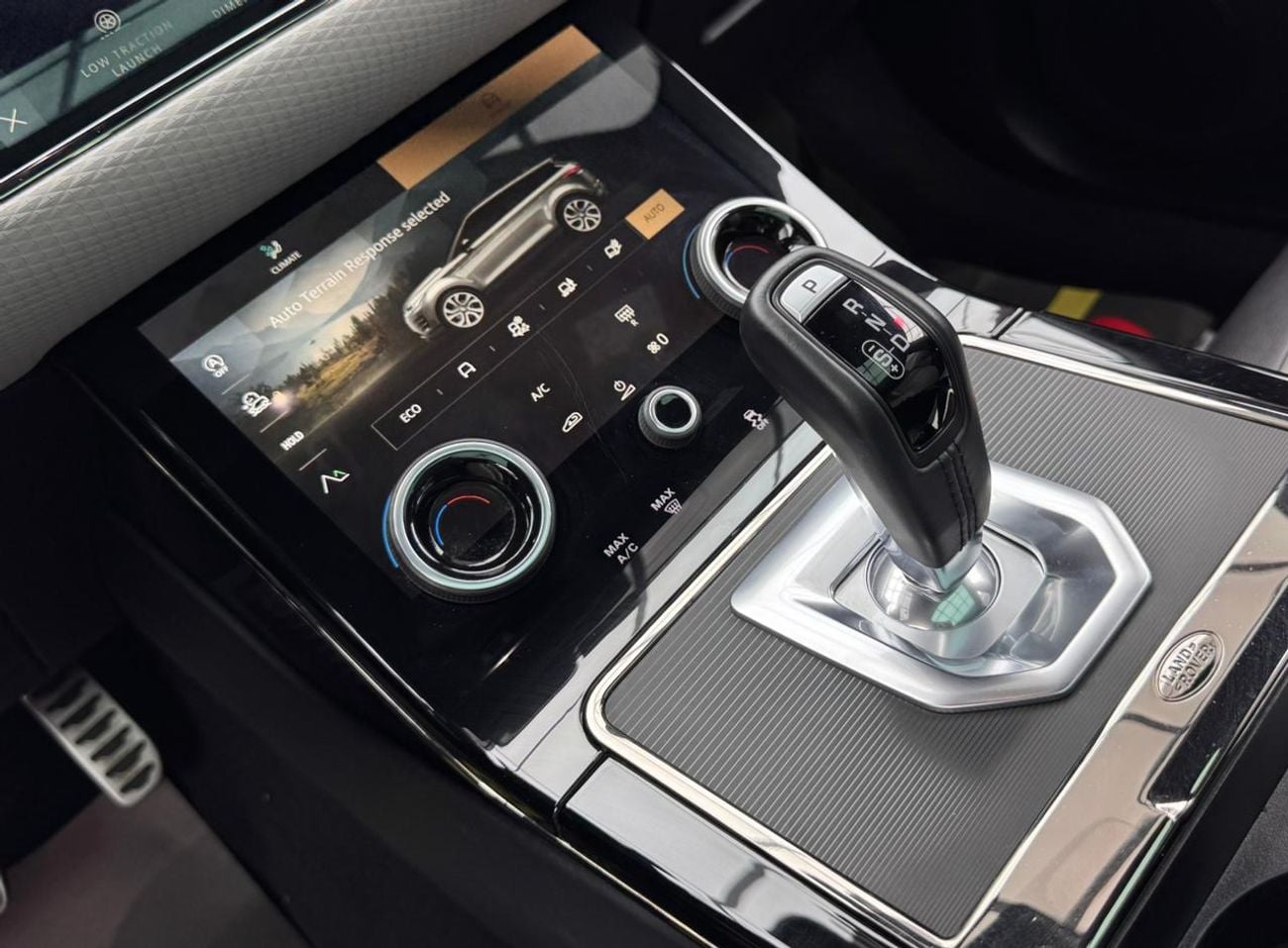 لاند روفر رانج روفر إيفوك P200 R-Dynamic S 2.0L 2023 Range Rover Evoque P200 S R-Dynamic, 2028 LR Warranty, Full LR Service Hi