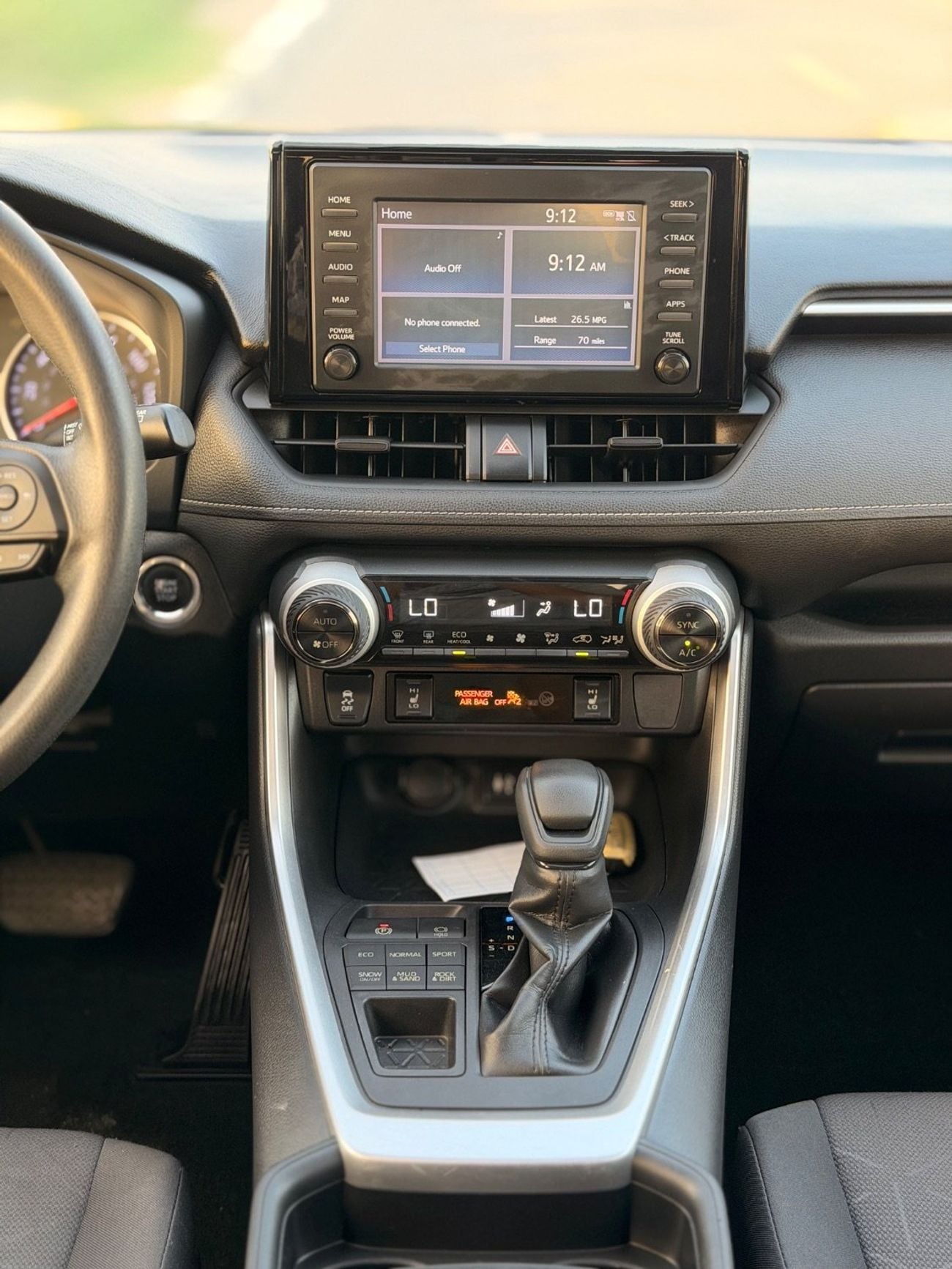 تويوتا راف ٤ XLE 4x4 Drive Full option/ sunroof, push start