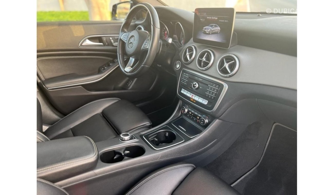 مرسيدس بنز CLA 250 GREAT OFFER MERCEDES BENZ CLA 250 2019 AMG FULL OPTIONS LOW MILEAGE