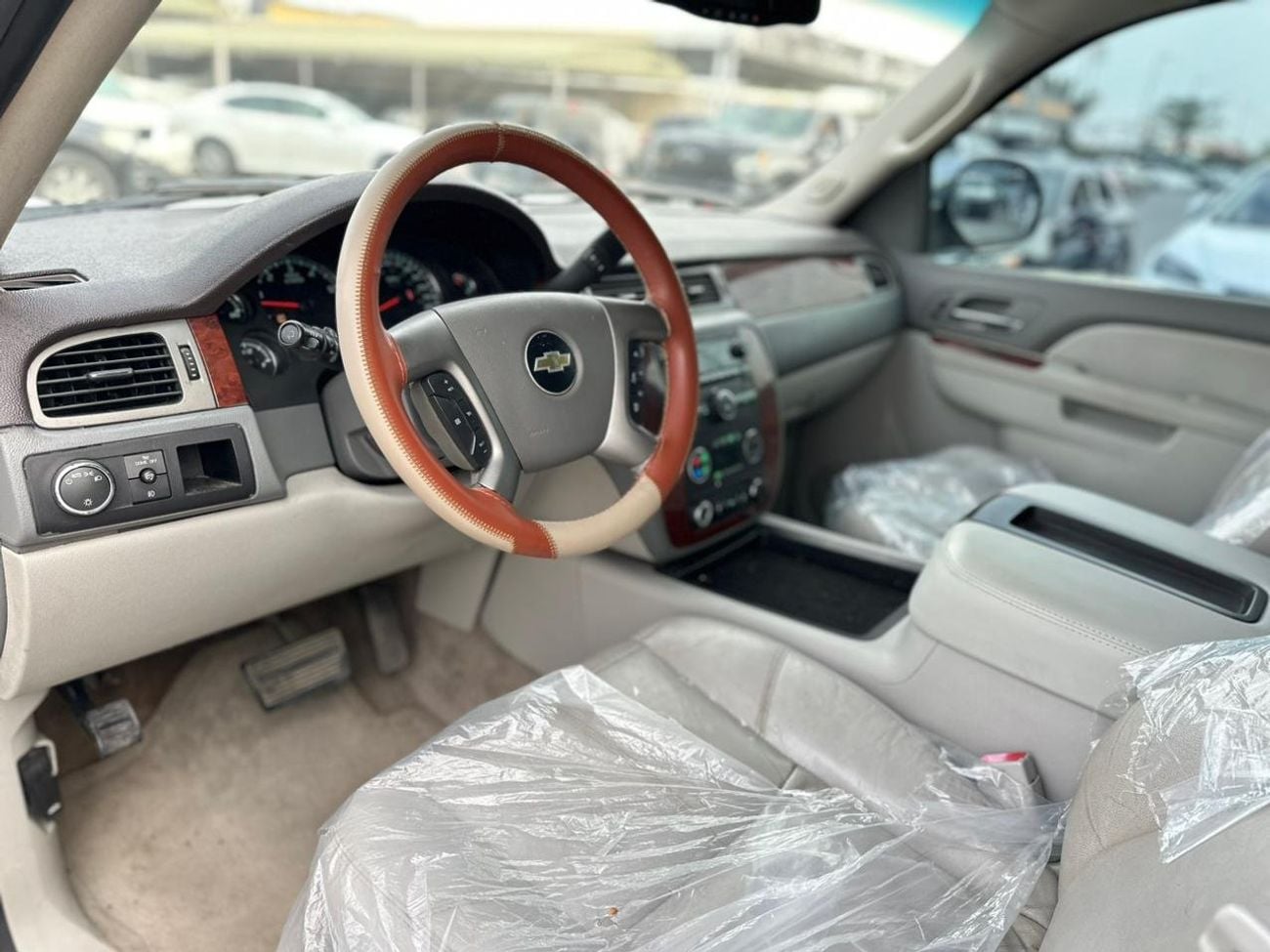 شيفروليه تاهو Z71  LEATHER