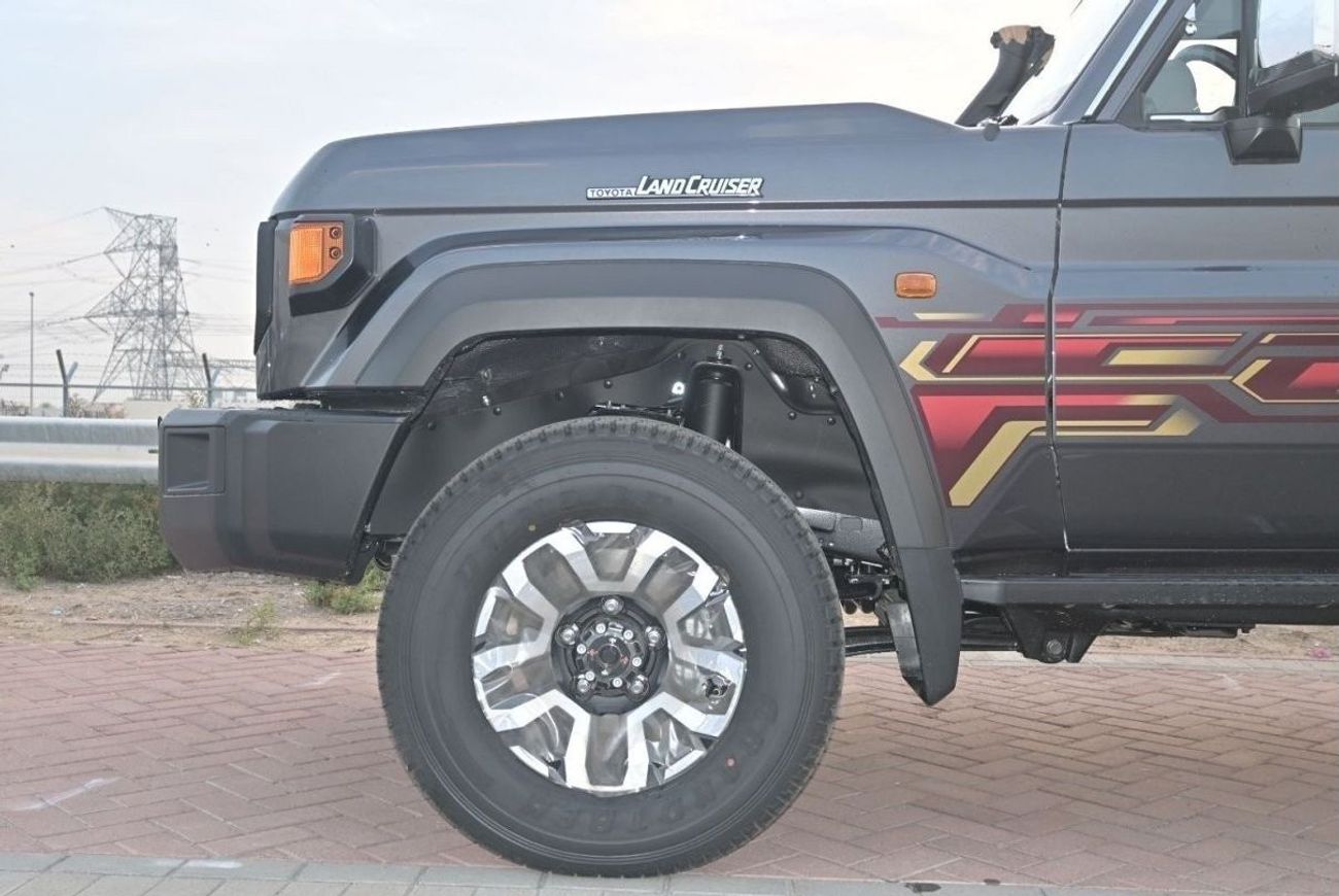 تويوتا لاند كروزر بيك آب TOYOTA LAND CRUISER PICK UP SINGLE CAB 2.8L 4WD DIESEL AUTOMATIC 2024 MODEL