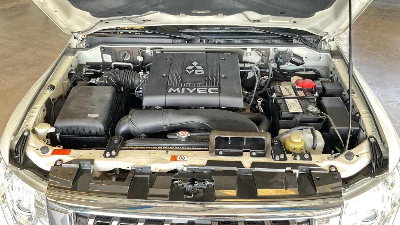 Mitsubishi Pajero GLS Highline 3.8L (274 HP) GLS Highline | Guaranteed Warranty | 0 Down Payment