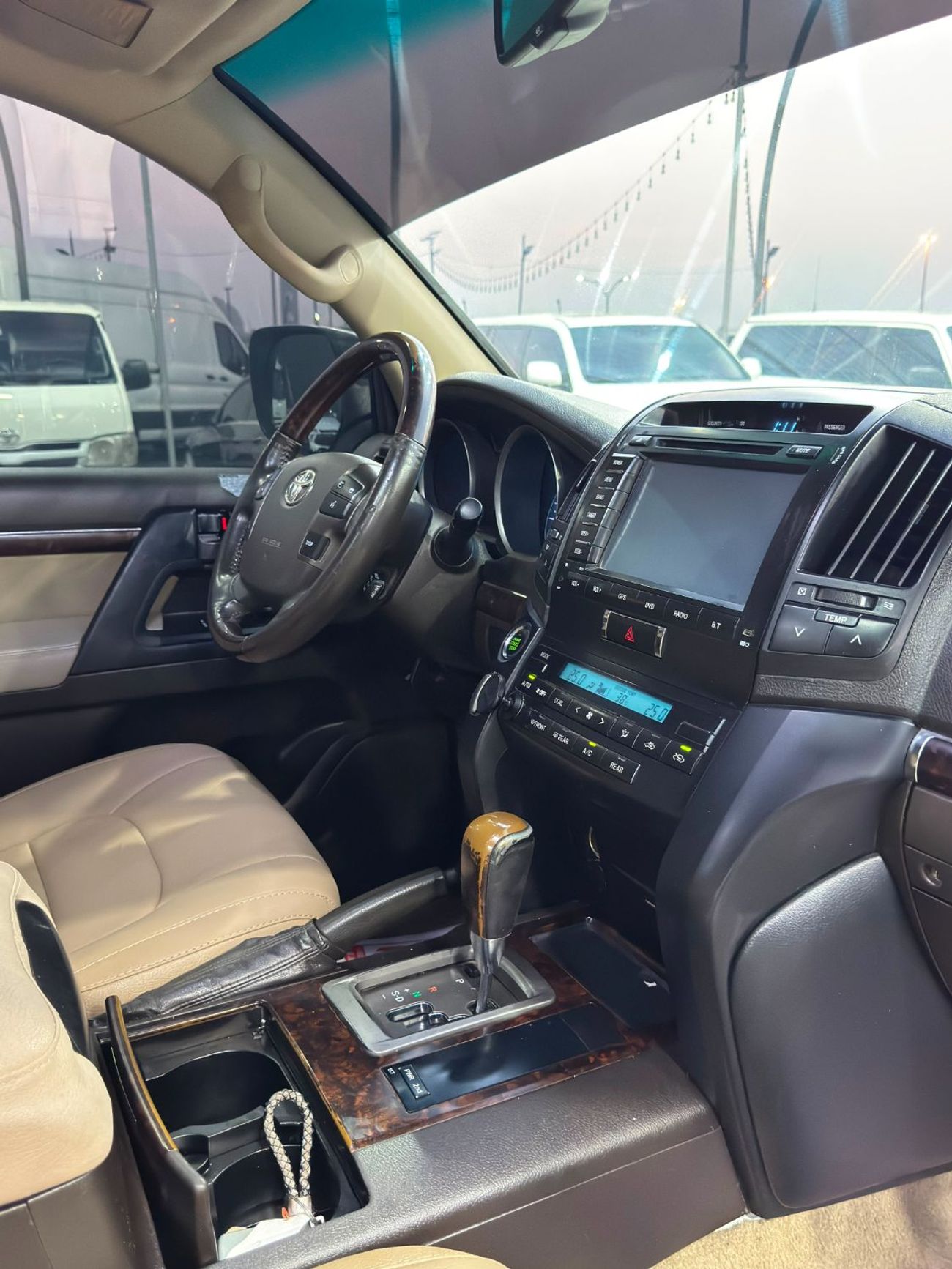 Toyota Land Cruiser VXR