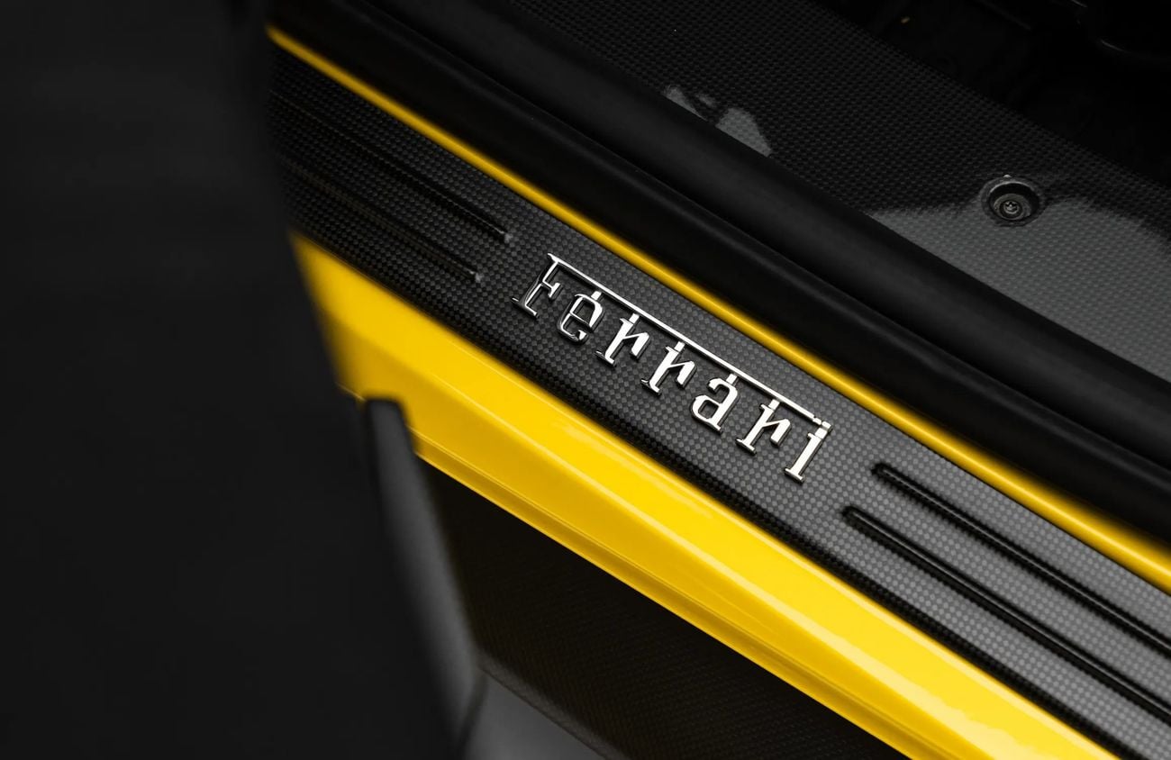 Ferrari 488 3.9L V8 Twin-Turbocharged Engine