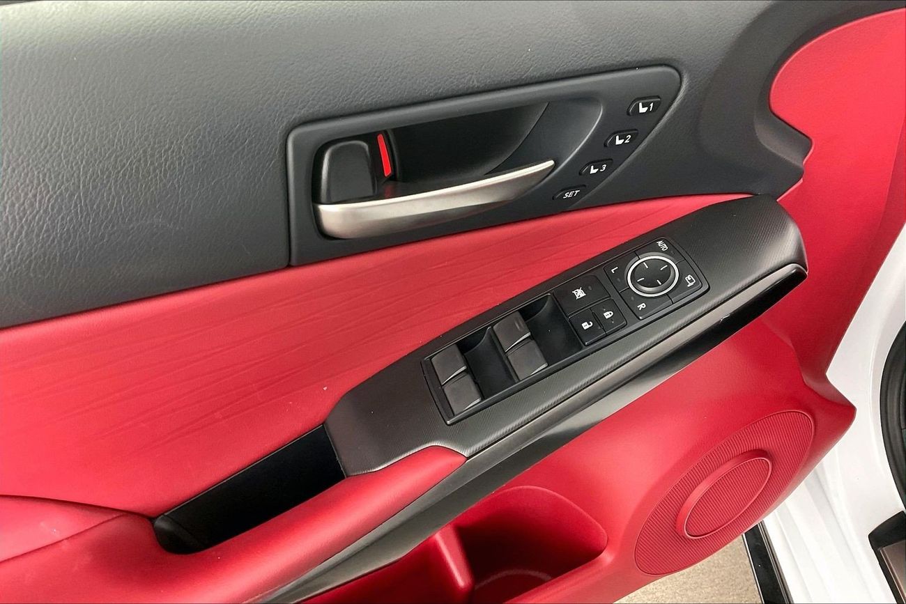 لكزس IS 350 F Sport Platinum | Carnival Sale • UP TO AED 20,000 OFF | شامل الضمان | 0 ﺪﻔﻋﺓ ﺃﻮﻟﻯ