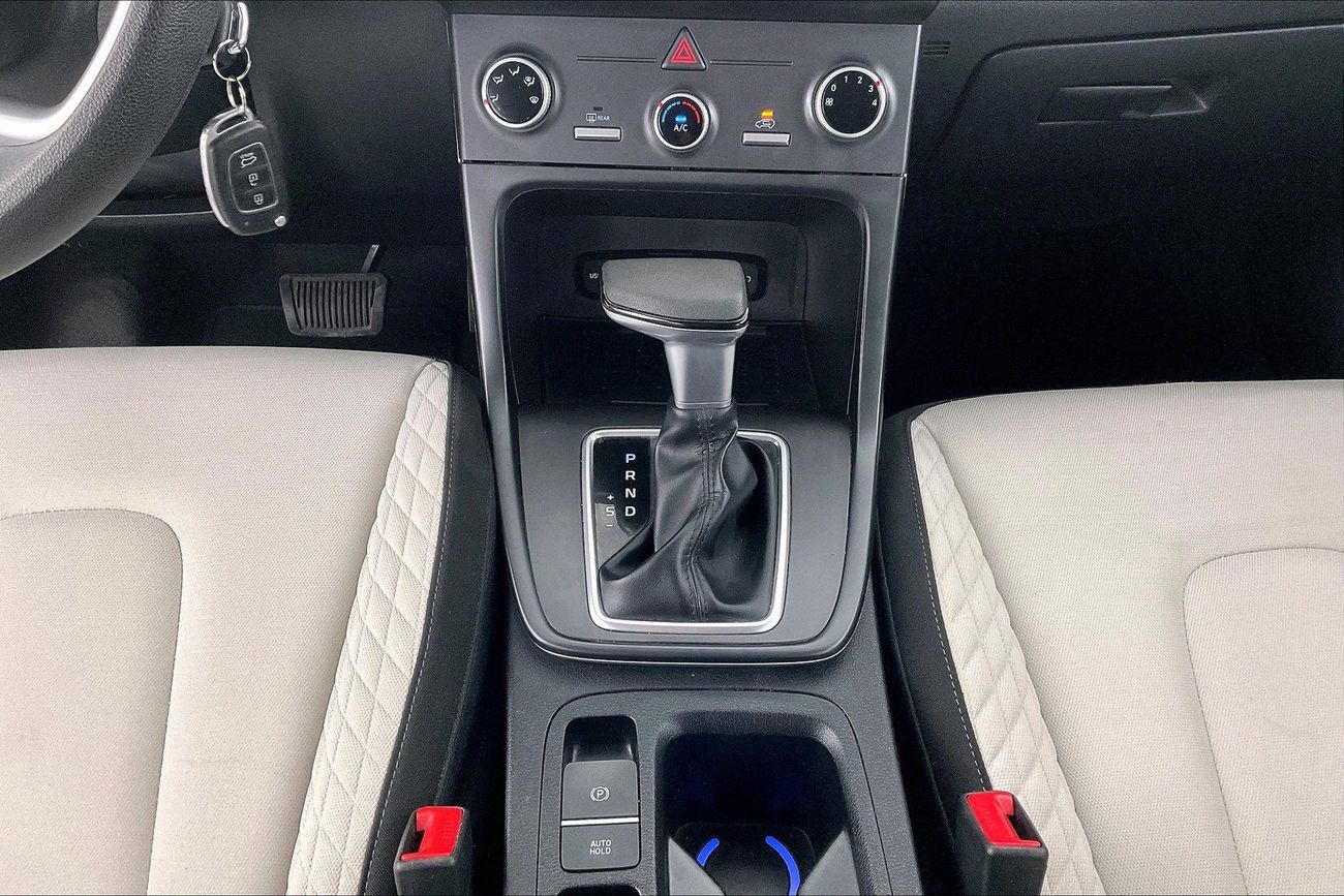 هيونداي كريتا Smart | National Day Celebration | شامل الضمان | 0 ﺪﻔﻋﺓ ﺃﻮﻟﻯ