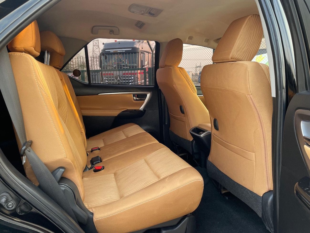 Toyota Fortuner GXR 4.0L (278 HP)