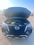 Toyota Fortuner diesel 2.8 liter right hand drive leather seats push start back camera