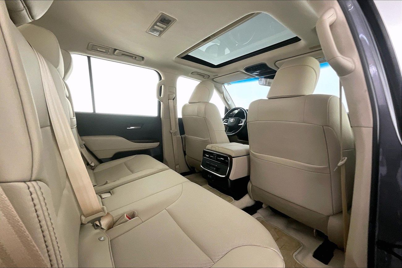 Toyota Land Cruiser GXR | National Day Celebration | Guaranteed Warranty | 0 Down Payment