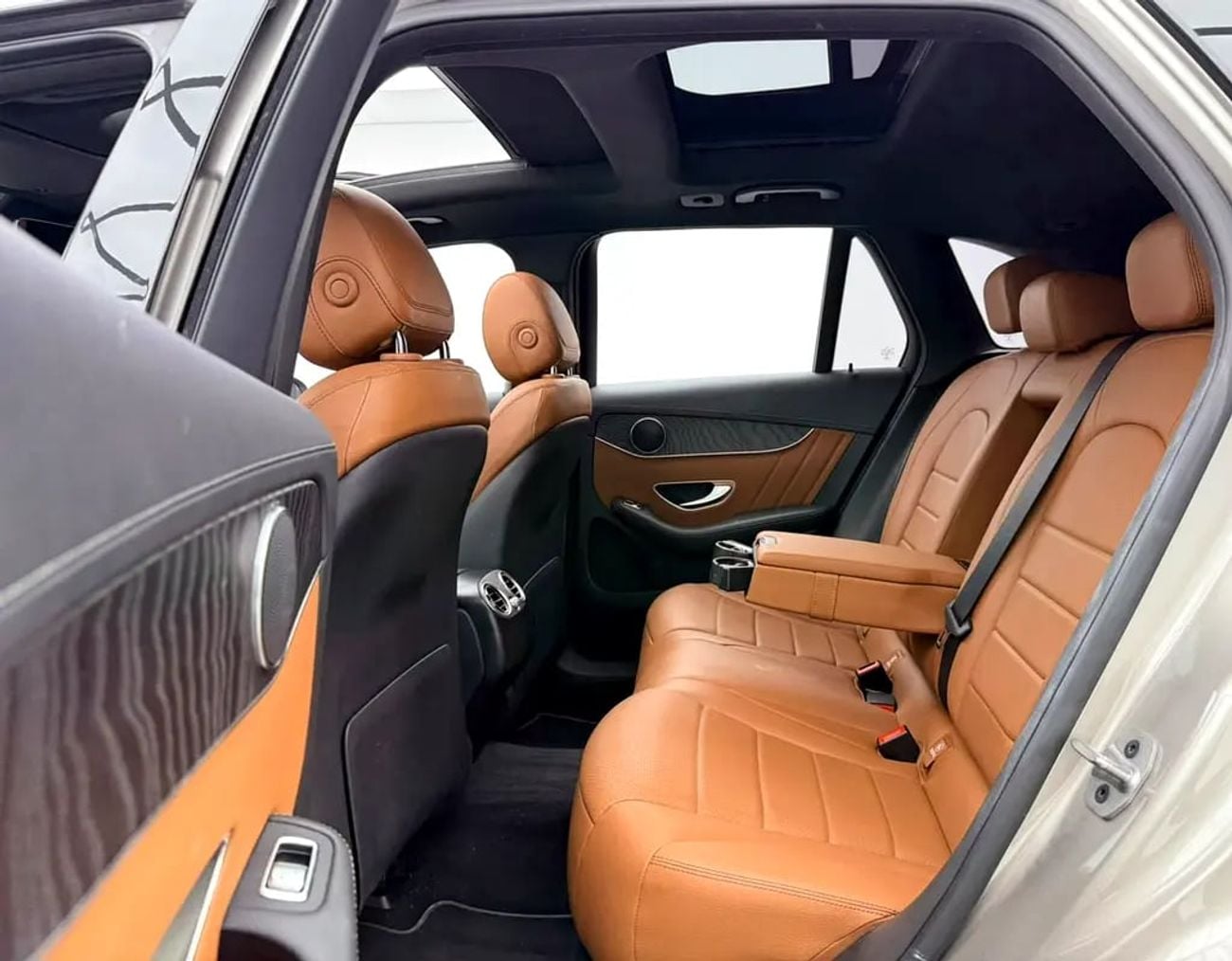Mercedes Benz GLC200 GLC200 AMG 4Matic, Warranty, Full Service History, Excellent Condition, GCC