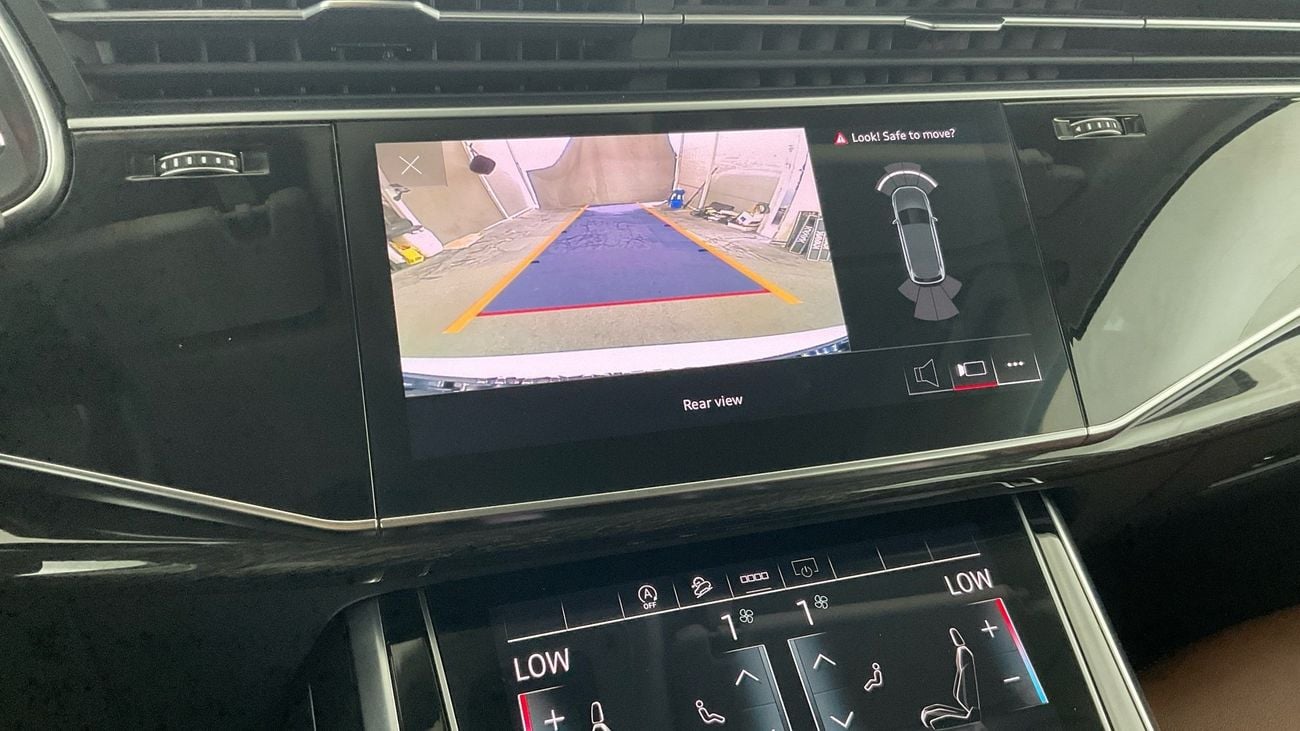 أودي Q7 55 TFSI quattro S-Line | upto AED 20,000 Ramadan Discount | شامل الضمان | 0 ﺪﻔﻋﺓ ﺃﻮﻟﻯ