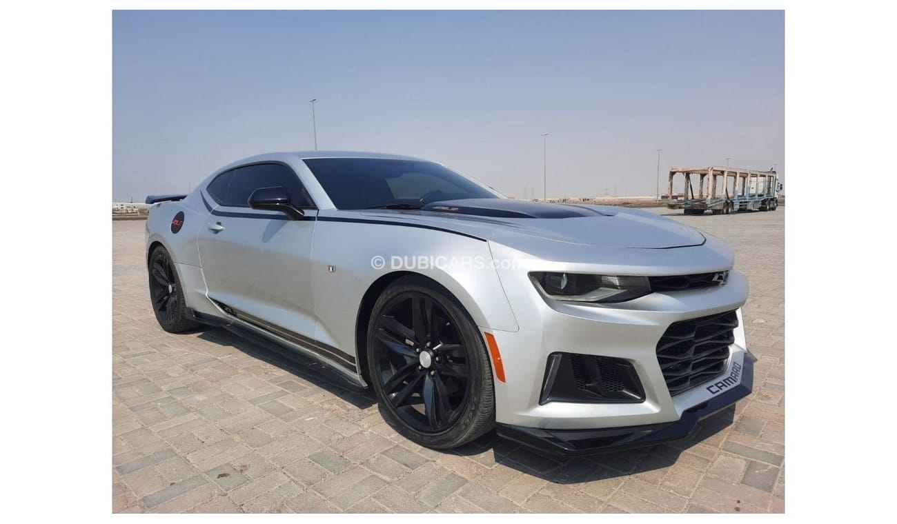 Chevrolet Camaro LT RS RS Chevrolet camaro 2018 v6 zl1 kit  with sun roof