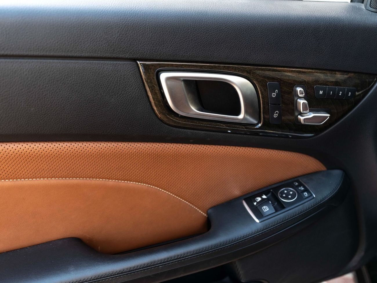 مرسيدس بنز SLC 200 Std 2.0L