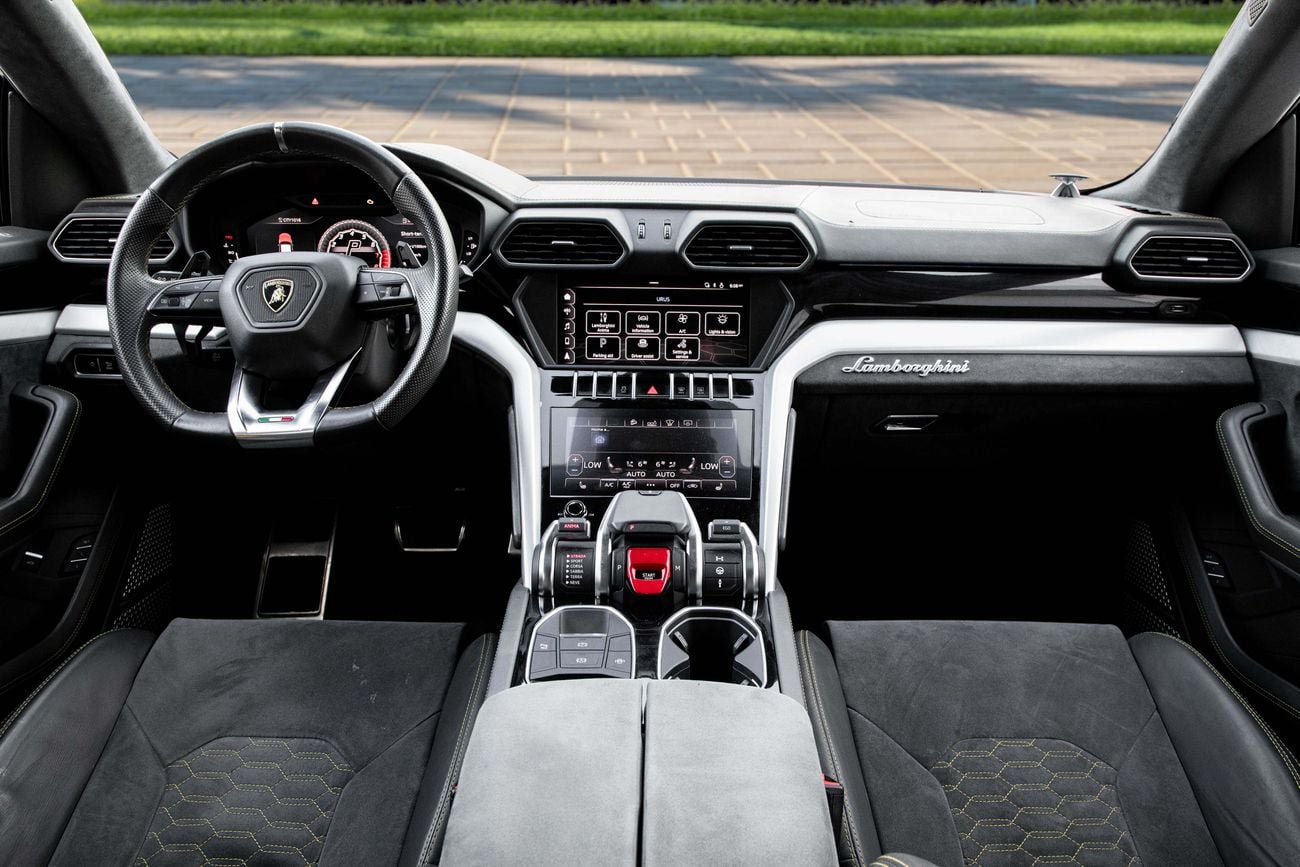 Lamborghini Urus Urus | 11,750 P.M | 0% Downpayment | Lamborghini Urus Pristine Condition!